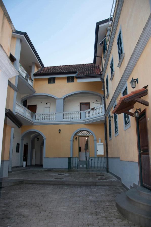 Cerasella House Apartment Кастеламаре ди Стабия Екстериор снимка